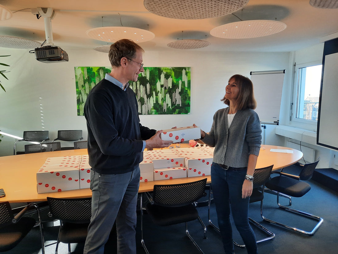 Ein süsser Start ins neue Jahr – unser B2B-Projekt mit Team-Tischer